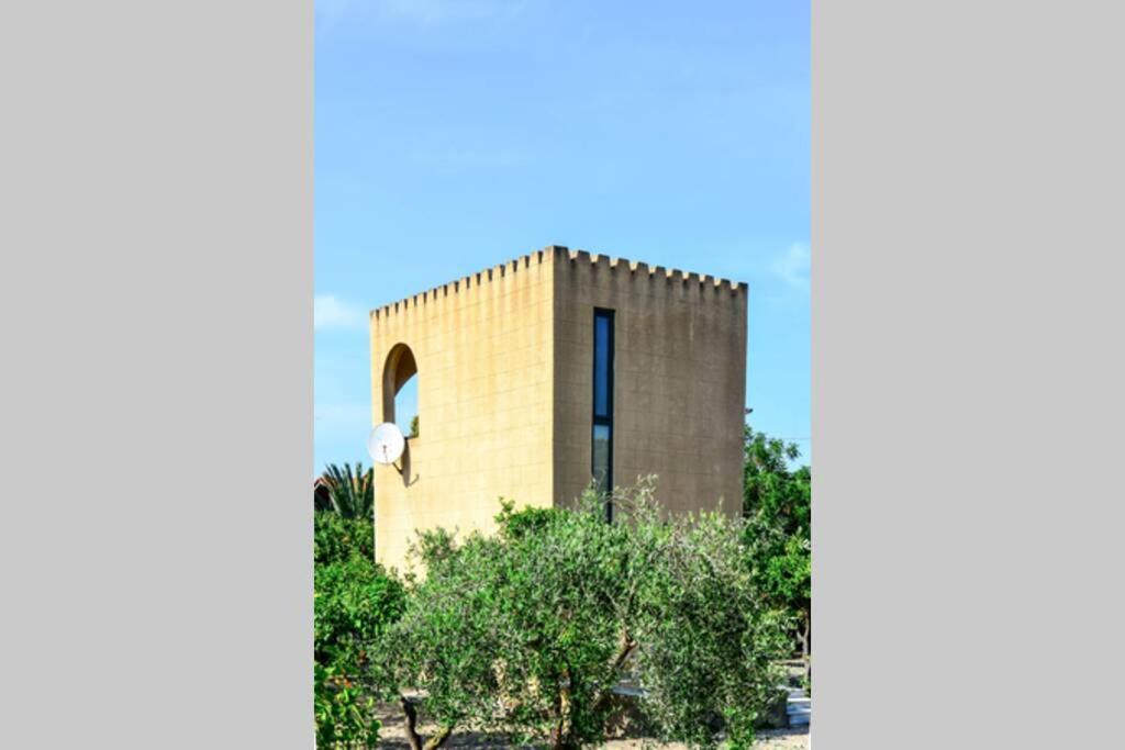 The Tower With The Orange Tree Garden Villa Ialysos  Buitenkant foto