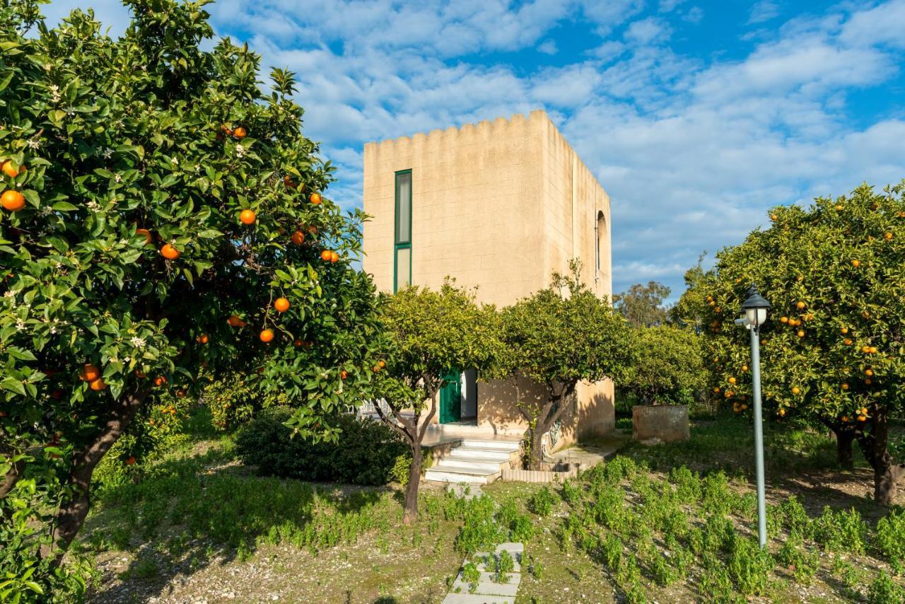 The Tower With The Orange Tree Garden Villa Ialysos  Buitenkant foto